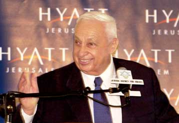 Περίοδο ανακωχής ζητούν οι Ισραηλινοί – Αναχώρησε για Βρετανία και ΗΠΑ ο Σαρόν