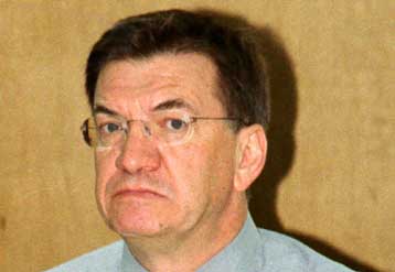 Δεν υφίσταται μείωση τoυ αριθμού των μαθητών στη Β και Γ Λυκείου, υποστηρίζει ο Ευθυμίου