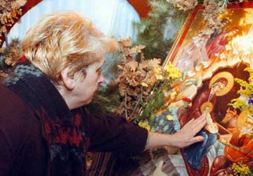 ΕΔΕ για τη θαυματουργό εικόνα του Αγ. Φανουρίου διέταξε ο Αρχιεπίσκοπος