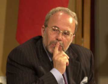 Μάχη στήθος με στήθος δίνουν Σοσιαλιστές και Δημοκρατικοί στην Αλβανία