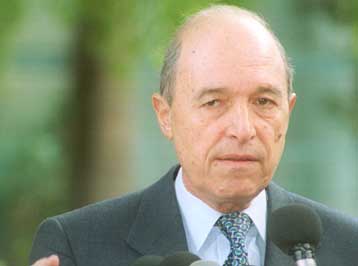 Να γίνουν αποτελεσματικότεροι ζήτησε από τους υπουργούς ο Κ.Σημίτης