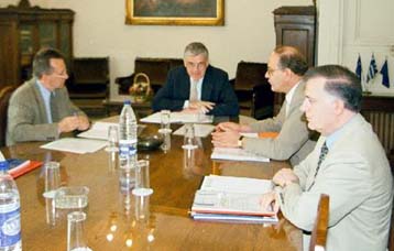 Επί τάπητος τα προμέτοχα των ΔΕΚΟ και η τιτλοποίηση των εσόδων του Γ ΚΠΣ