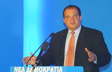 ΝΔ και ΣΥΝ διείδαν αδυναμία διακυβέρνησης της χώρας στις δηλώσεις Σημίτη