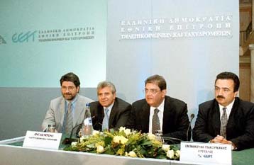 Τους νέους (δεκαψήφιους) τηλεφωνικούς αριθμούς παρουσίασε ο Βερελής