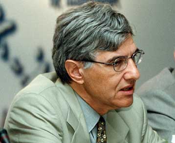 «Σφιχτή» οικονομική πολιτική και λύση ασφαλιστικού συνέστησε το ΔΝΤ