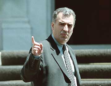 Προς ανασχηματισμό; Ο πρωθυπουργός θα λάβει τις αποφάσεις του, τονίζει ο Ρέππας μετά τη δημοσκόπηση