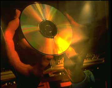 Εντοπίστηκε μύκητας που «ροκανίζει» CD