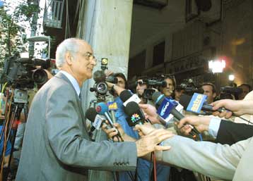 Ανασύνταξη του ελληνικού πολιτικού κόσμου ζήτησε ο πρόεδρος της Βουλής