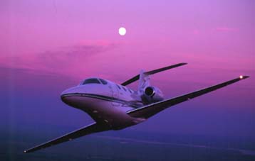 «Αόρατα» ιδωτικά αεροσκάφη θέλει να κατασκευάσει η Raytheon