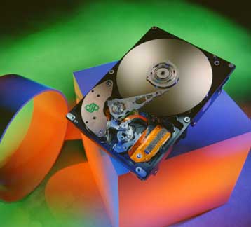 Η Maxtor σπάει το ρεκόρ αποθήκευσης φτάνοντας στα 100GB