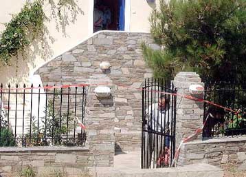 Με επαγγελματικό τρόπο ενήργησαν οι δράστες της τριπλής δολοφονίας στη Θάσο