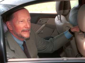 Είμαι δημοκράτης! Την προσήλωσή του στο δημοκρατικό πολίτευμα διακηρύσσει ο Συμεών Β