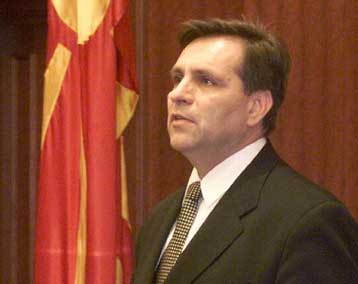 Οι αξιώσεις των αλβανικών κομμάτων στην ΠΓΔΜ δυσχεραίνουν τις συνομιλίες