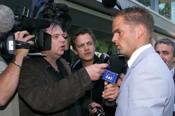 Ο Φρανκ ντε Μπουρ καλεί τον… Ρόναλντ για αποδεικτικό στοιχείο