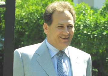 Αναβλήθηκε η δίκη Ψωμιάδη για την υπόθεση πλαστογραφίας επιταγής του Λαλιώτη