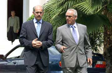 Έτοιμη η Ελλάδα να αποστείλει στρατιωτική δύναμη στην ΠΓΔΜ, δηλώνει ο ΥΠΕΘΑ