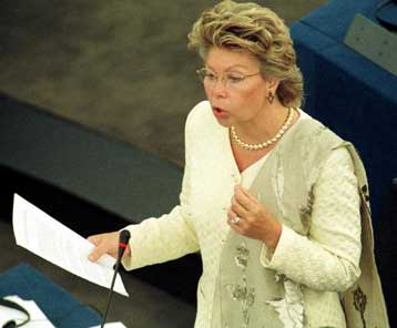 Δαπάνες ύψους 4,3 εκατ. ευρώ από την Κομισιόν για το Ευρωπαϊκό Έτος Γλωσσών 2001