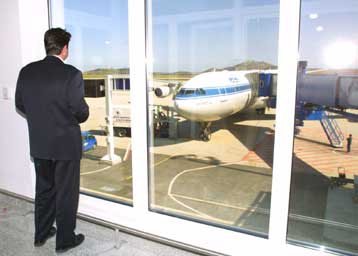 Λήγει τη Δευτέρα η προθεσμία υποβολής νέων προσφορών για την Ολυμπιακή