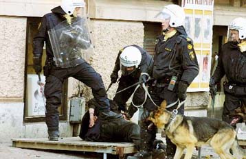 Τα επεισόδια που σημάδεψαν τη Σύνοδο Κορυφής προβληματίζουν τους Ευρωπαίους ηγέτες