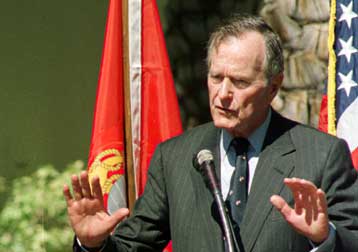 Ο πρώην πρόεδρος των ΗΠΑ, Τζορτζ Μπους, έρχεται για διακοπές στη χώρα μας