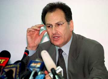 Τρεις διαφορετικές ρυθμίσεις για τα αυθαίρετα προωθεί το ΥΠΕΧΩΔΕ