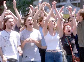 Επεισοδιακή πορεία φοιτητών του ΑΠΘ κατά του νομοσχεδίου για την αναβάθμιση των ΤΕΙ