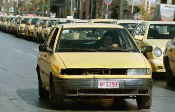 Στον εισαγγελέα οδηγός ταξί που εξαπάτησε Αμερικανό επιβάτη