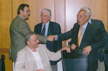 Κυβέρνηση, ξενοδόχοι και «Αθήνα 2004» έδωσαν τα χέρια για τα δωμάτια των Αγώνων