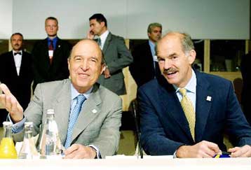 Θα συμμετάσχουμε σε περίπτωση ΝΑΤΟϊκής επέμβασης στην ΠΓΔΜ, δηλώνει ο Σημίτης