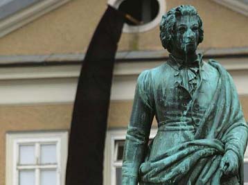 Αθώος ο Σαλιέρι; Μια χοιρινή μπριζόλα ίσως ευθύνεται για το θάνατο του Μότσαρτ