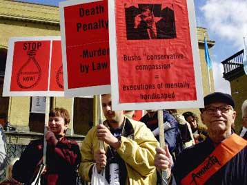 Ο Σουηδός υπουργός Δικαιοσύνης σε πορεία κατά της θανατικής ποινής στις ΗΠΑ