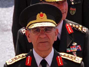 Ιδιαίτερα ενοχλημένο το Βερολίνο από τη στάση της Τουρκίας στην ευρωάμυνα