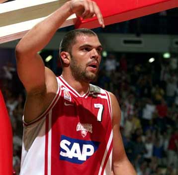 Ο Ολυμπιακός «ζωντανός» στα… θρίλερ των πλέι οφ