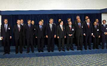 «Όχι» στις διαχωριστικές γραμμές είπε για τον ευρωστρατό ο Ετζεβίτ