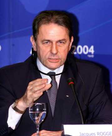 Ανησυχία της ΔΟΕ για τα ξενοδοχεία – Έρχεται στην Αθήνα ο Ζακ Ρογκ