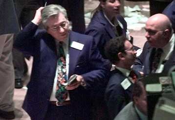 Υποχωρούν Nasdaq και Dow Jones στο άνοιγμα της Τρίτης