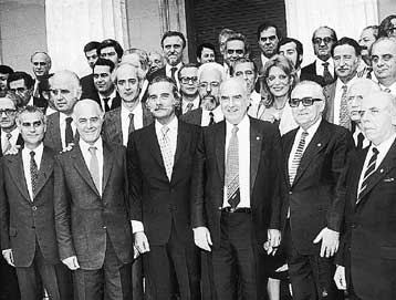 Το ΠΑΣΟΚ τιμά με σειρά εκδηλώσεων τη μνήμη του Ανδρέα Παπανδρέου