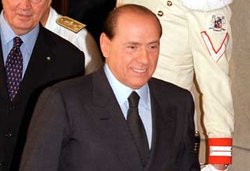 Ορκίστηκε τη Δευτέρα η νέα κυβέρνηση Μπερλουσκόνι – Αντιδράσεις της αντιπολίτευσης