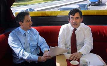 Ανακάμπτει η στερλίνα, καθώς απομακρύνεται το ενδεχόμενο ταχείας ένταξης στην ευρωζώνη