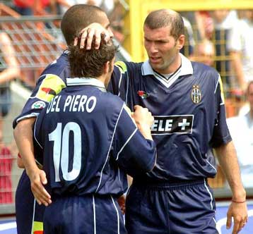 Τάσεις αυτοκτονίας η Ρόμα ισοπαλία με τη Νάπολι – Γιουβέντους και Λάτσιο βλέπουν scudetto