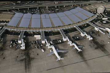 KLM και British Airways επαναλαμβάνουν τις συζητήσεις για συγχώνευση