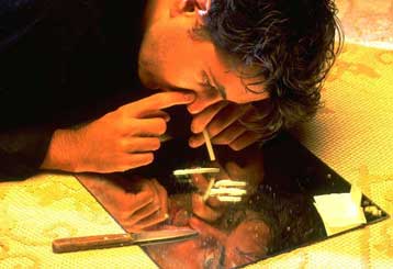 Τους θαλάσσιους δρόμους της κοκαΐνης προς τα νησιά του Αιγαίου ερευνά το ΥΕΝ