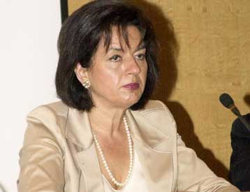 Οκτώ «όχι» και ισάριθμα «ναι» από τη Β.Παπανδρέου για το μέλλον της κυβέρνησης και του ΠΑΣΟΚ