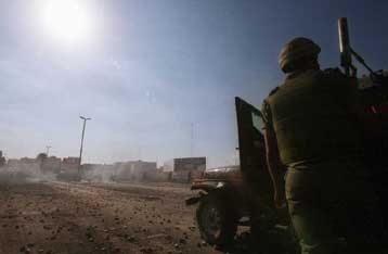 Τρεις Παλαιστίνιες – άμαχοι θύματα ισραηλινής επίθεσης με άρματα σε οικισμό