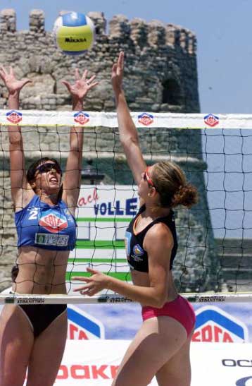 Στον τελικό Καραντάσιου/Σφυρή και Κουτρουμανίδου/Νικολαΐδου