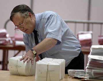 Θορυβημένες οι ευρωπαϊκές πρωτεύουσες από το «όχι» των Ιρλανδών στη Συνθήκη της Νίκαιας