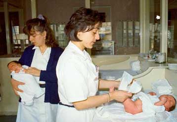 Για μοιρολατρία και παρωχημένες αντιλήψεις κατηγορεί τη ΔΙΣ η Γενική Γραμματεία Ισότητας