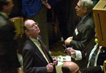 Πτώση για Nasdaq και Dow Jones στο άνοιγμα της Παρασκευής