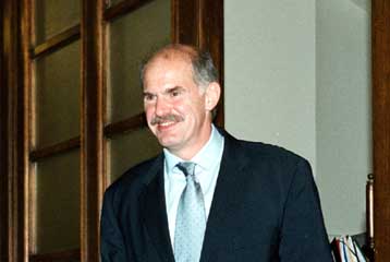 Θα ασκήσουμε βέτο εάν η πρόταση για τον ευρωστρατό δεν διασφαλίζει τα δικαιώματα της Ελλάδας, δηλώνε