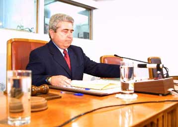 Σε συνεργασία καλεί τους Κύπριους βουλευτές ο Δημήτρης Χριστόφιας